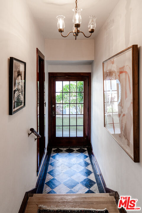 2376 Las Colinas Ave