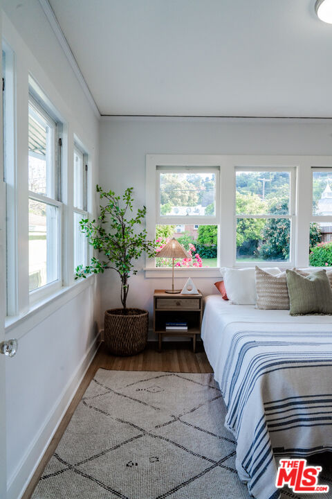 2376 Las Colinas Ave