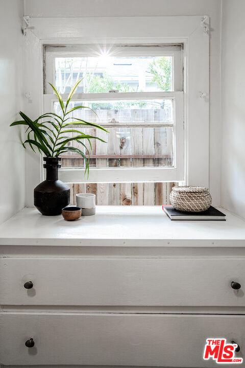 2376 Las Colinas Ave