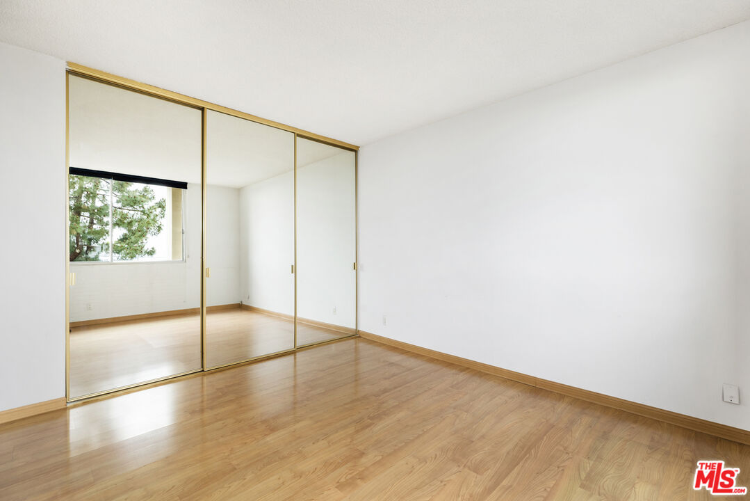 4455 Los Feliz Blvd Unit: 607