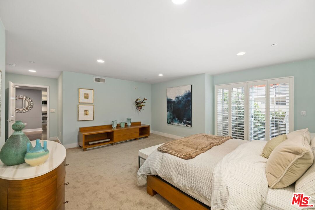 7249 Franklin Ave Unit: 104