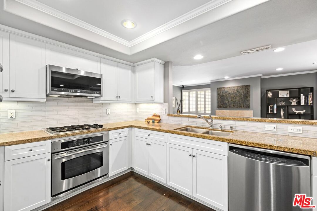 7249 Franklin Ave Unit: 104