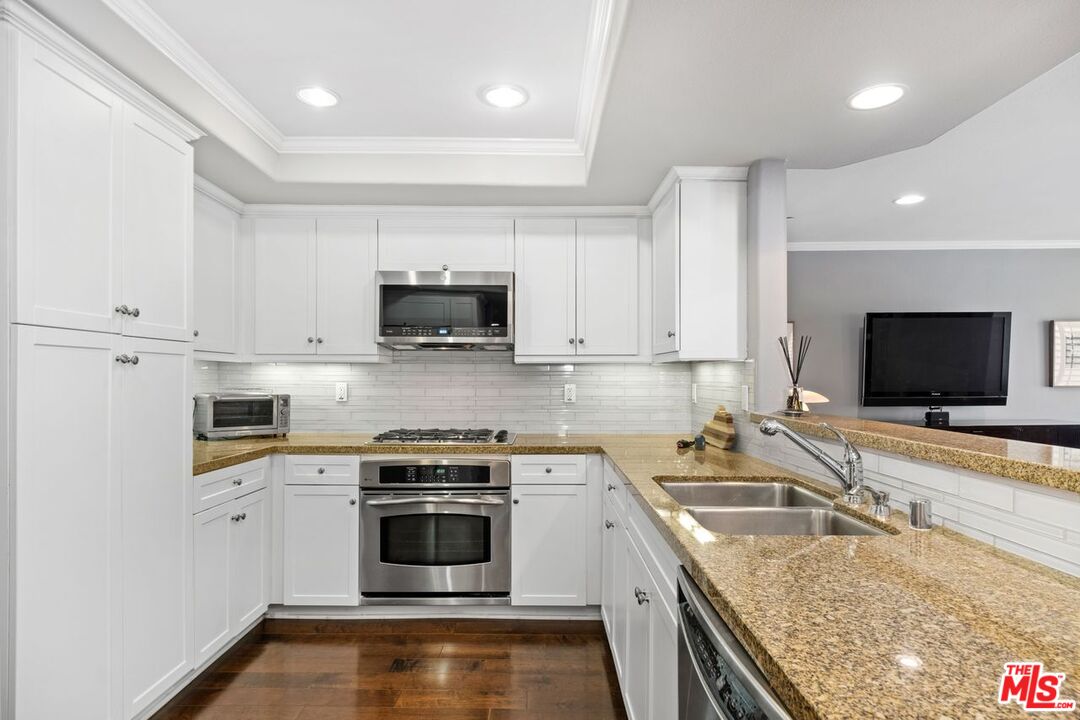 7249 Franklin Ave Unit: 104