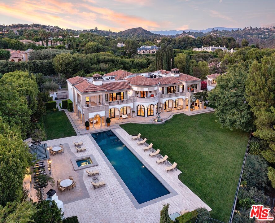 34 Beverly Park Circle