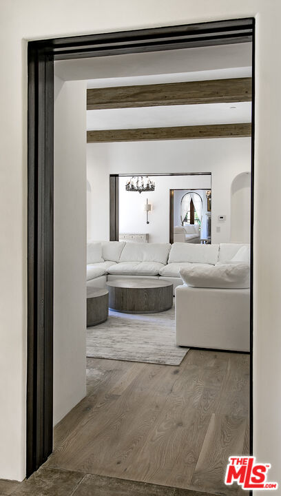 34 Beverly Park Circle