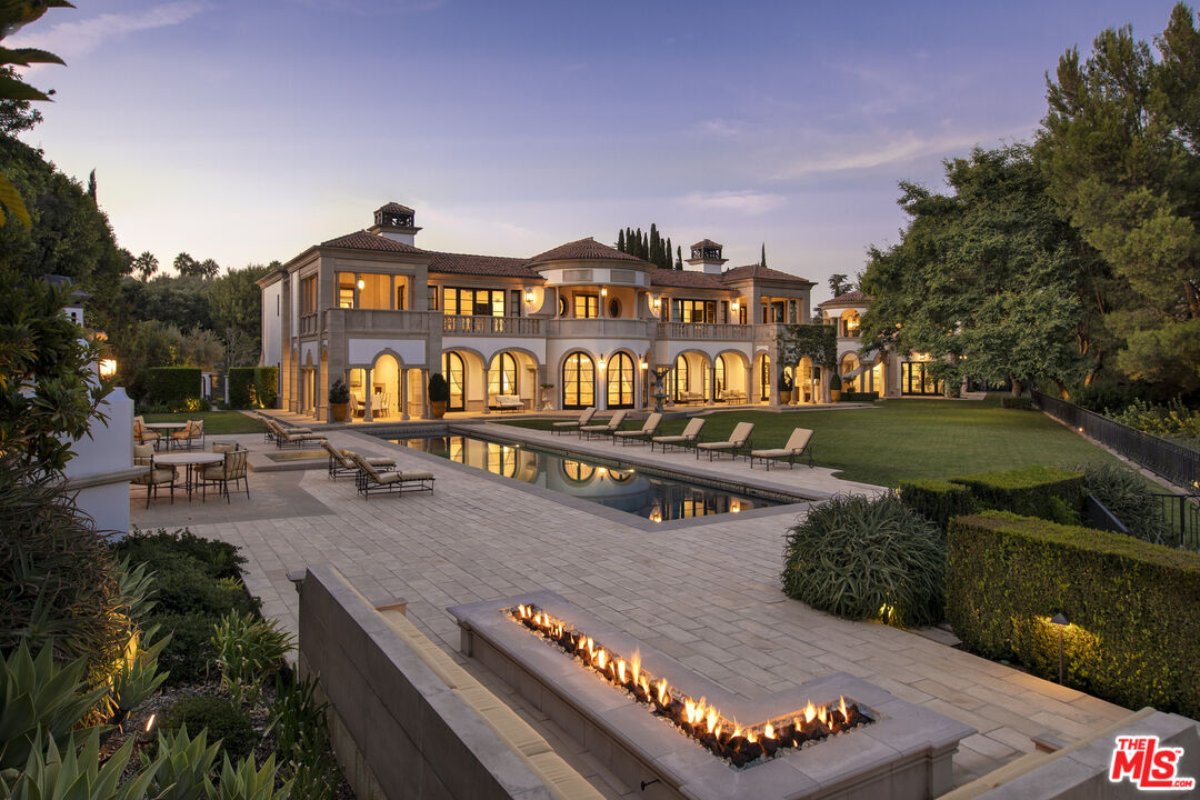 34 Beverly Park Circle