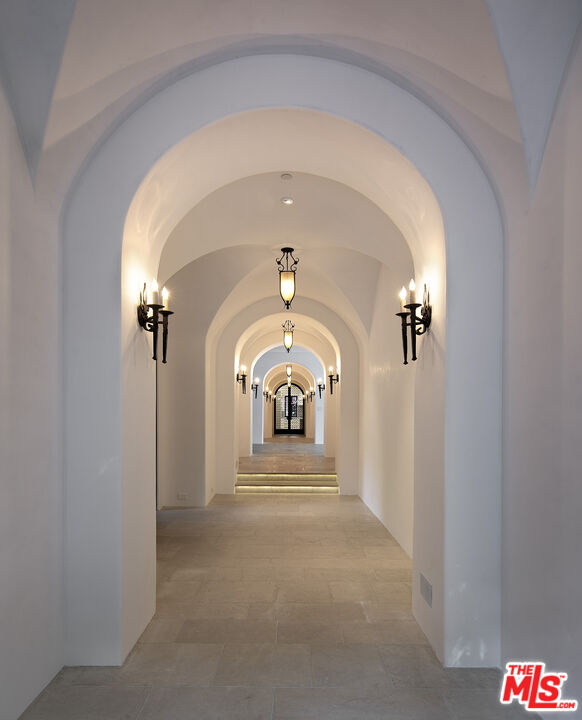 34 Beverly Park Circle