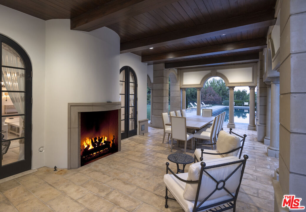 34 Beverly Park Circle