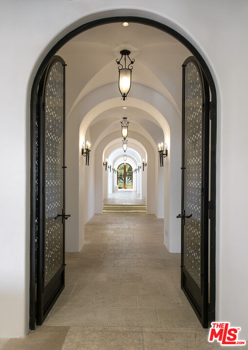 34 Beverly Park Circle