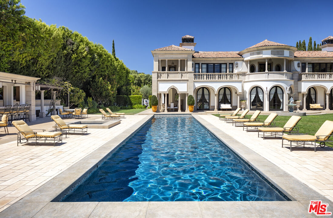 34 Beverly Park Circle