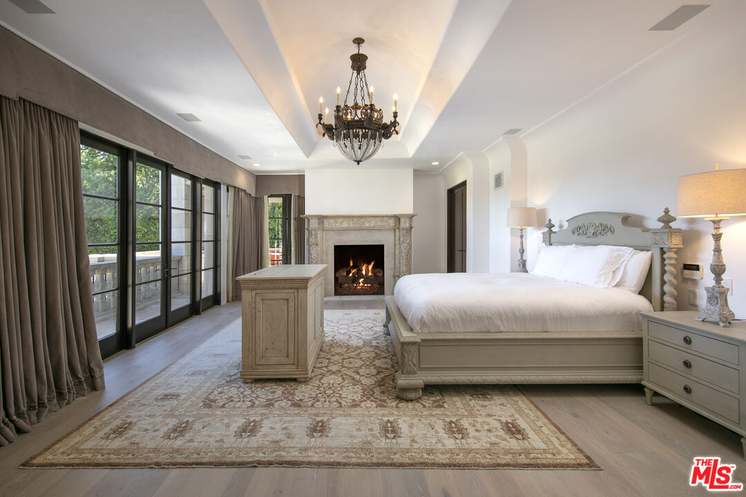 34 Beverly Park Circle