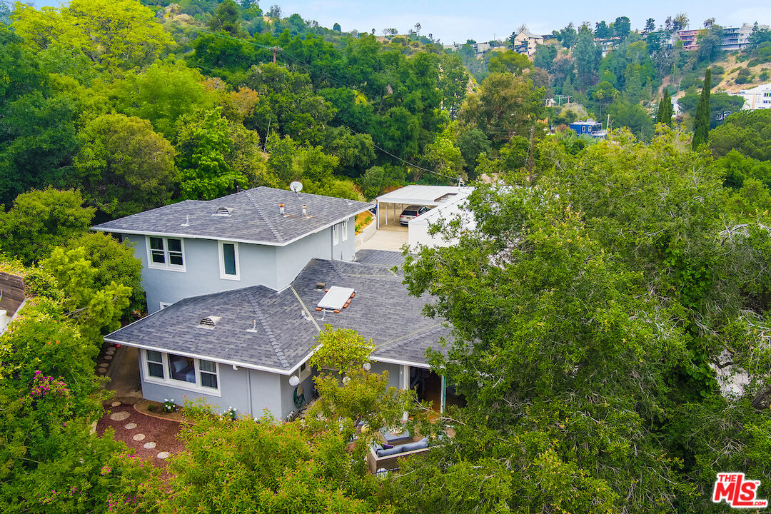 8862 Hollywood Hills Rd