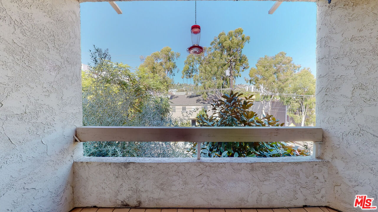 8960 NE Cynthia St Unit: 207