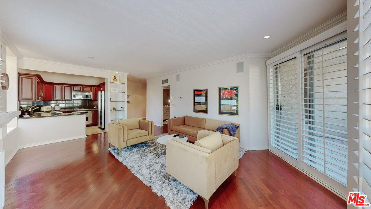 8960 NE Cynthia St Unit: 207