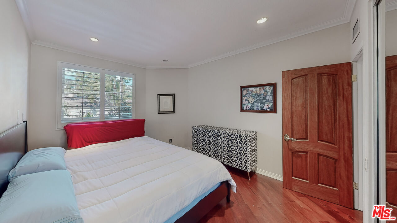 8960 NE Cynthia St Unit: 207