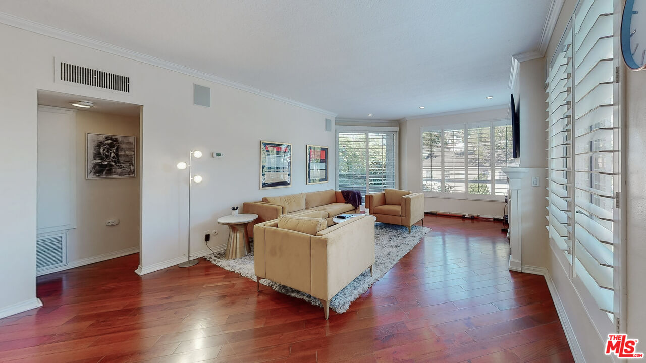 8960 NE Cynthia St Unit: 207