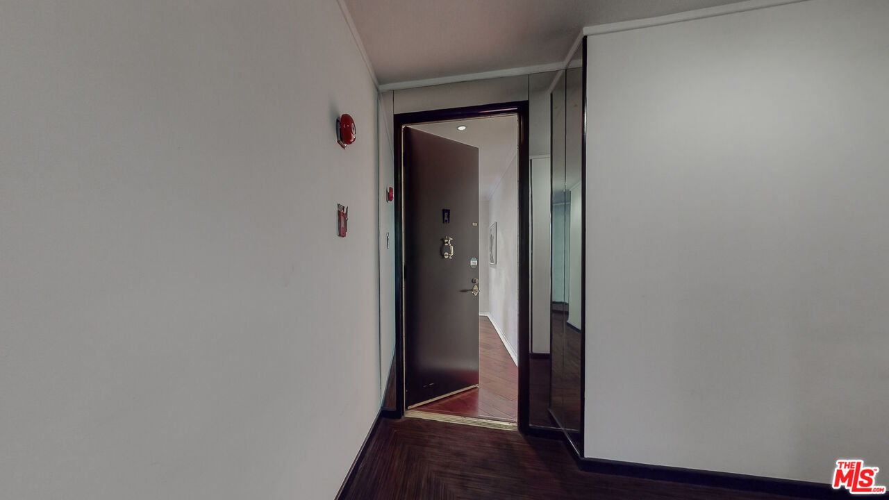 8960 NE Cynthia St Unit: 207