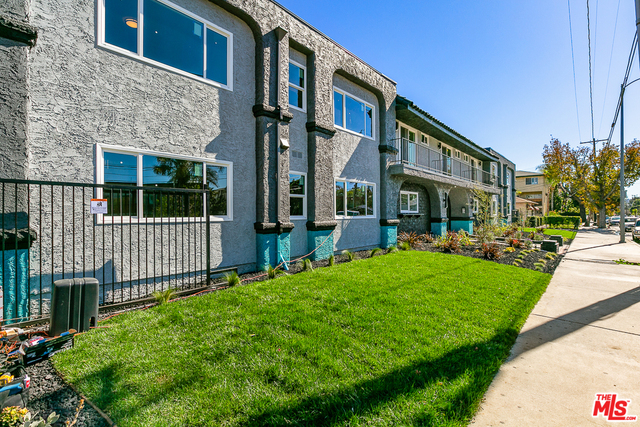 6640 Woodley Ave Unit: 112