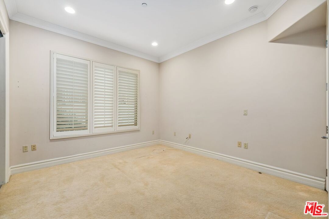 1940 MANNING AVE Unit: 101