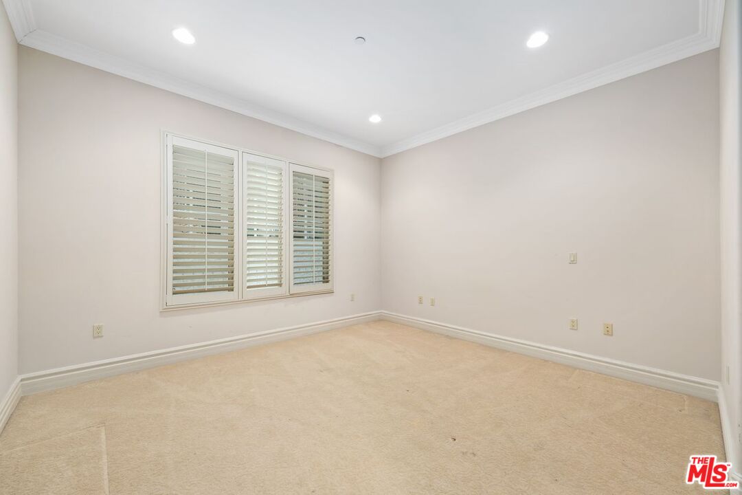 1940 MANNING AVE Unit: 101