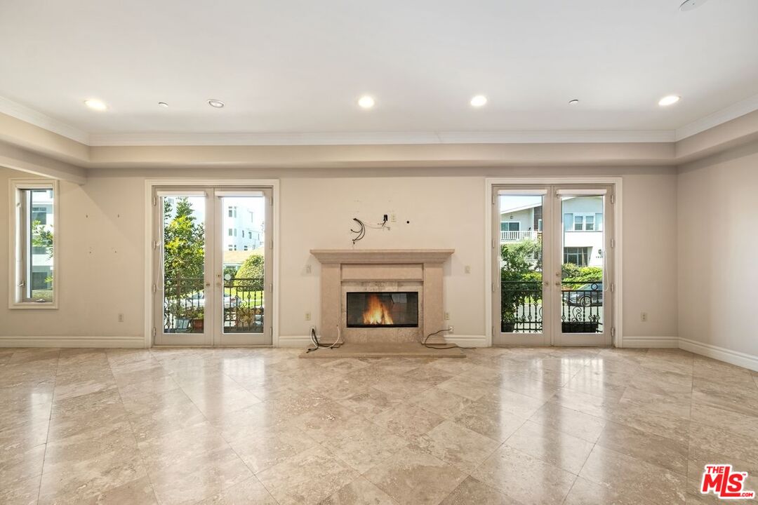 1940 MANNING AVE Unit: 101