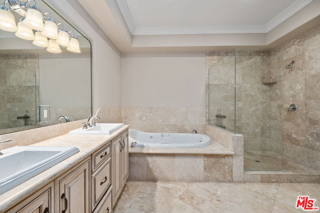 1940 MANNING AVE Unit: 101