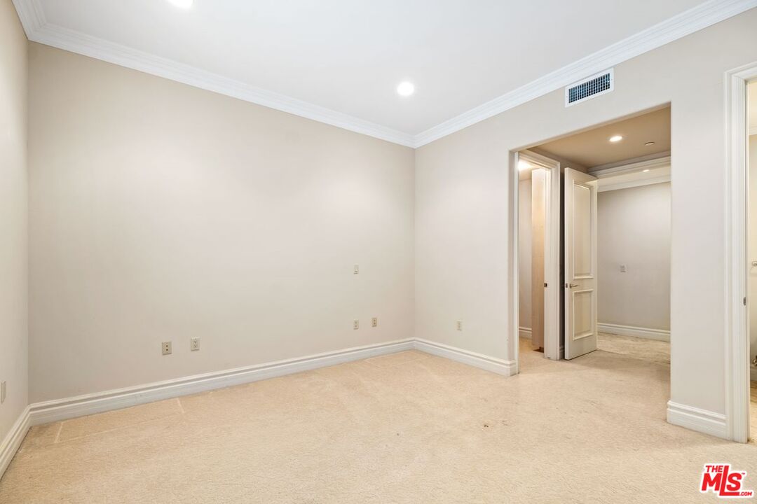 1940 MANNING AVE Unit: 101