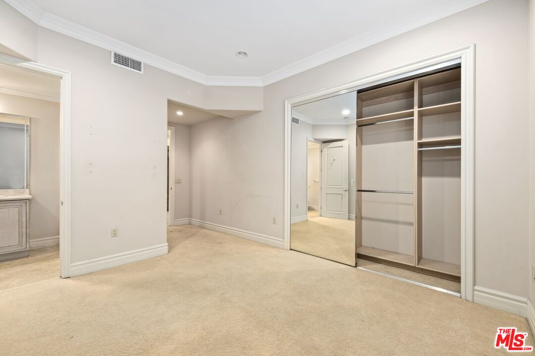 1940 MANNING AVE Unit: 101