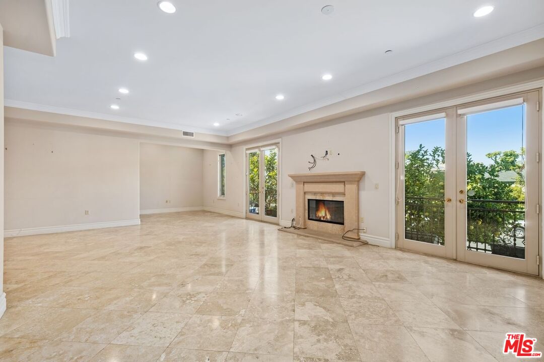 1940 MANNING AVE Unit: 101