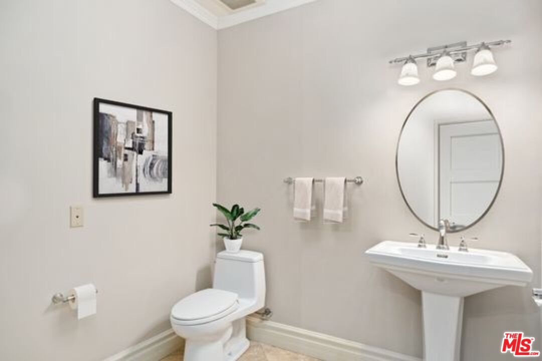 1940 MANNING AVE Unit: 101