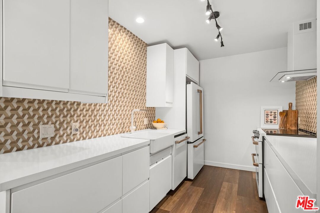 1750 Camino Palmero St Unit: 344