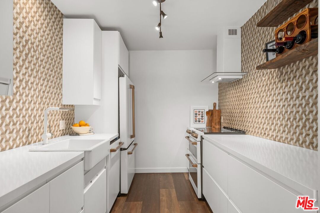 1750 Camino Palmero St Unit: 344