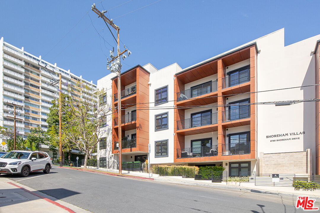 8788 Shoreham DR Unit: 30
