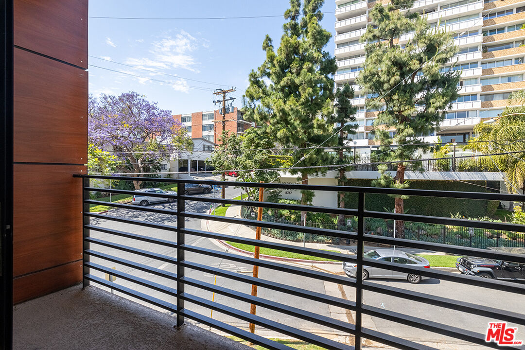 8788 Shoreham DR Unit: 30