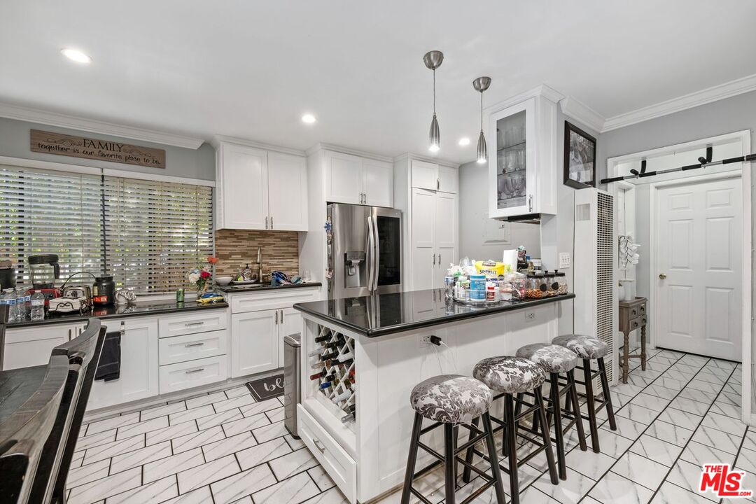 8746 Tobias Ave Unit: 1