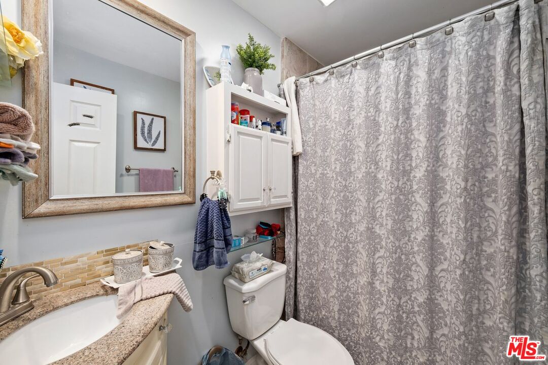 8746 Tobias Ave Unit: 1