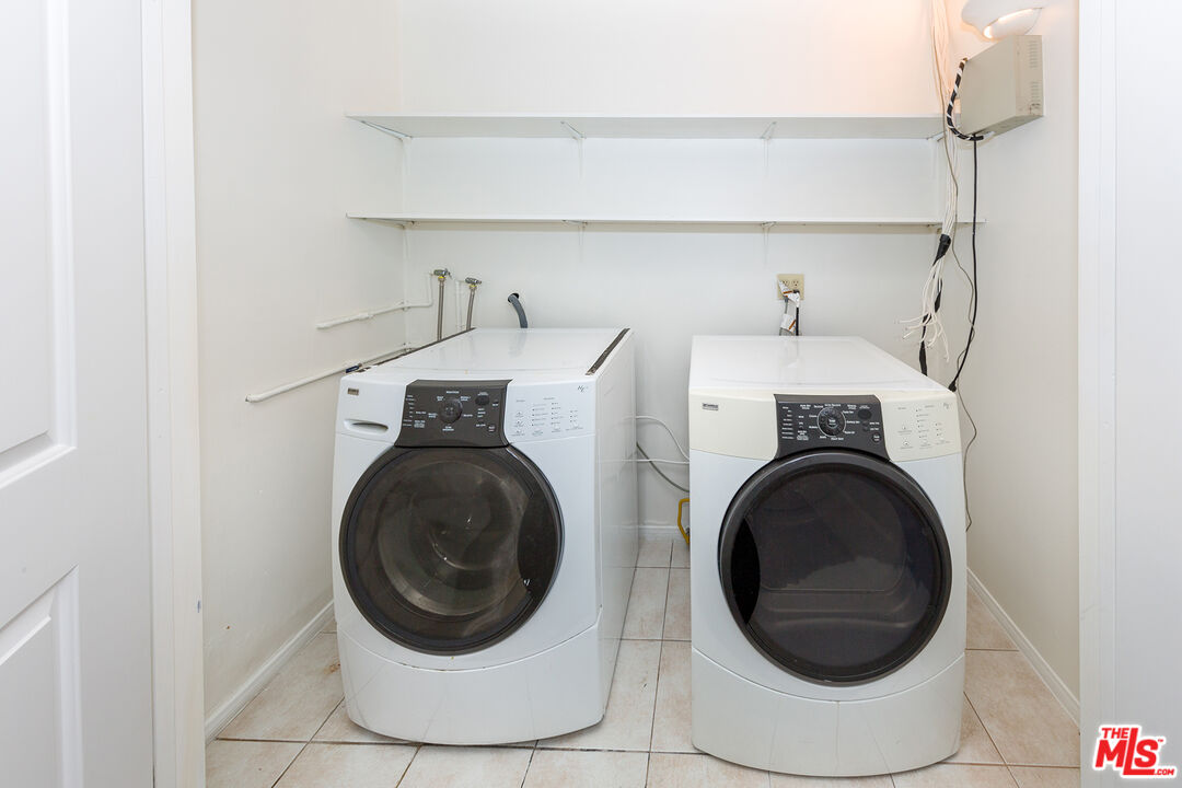 11418 DONA PEGITA DR