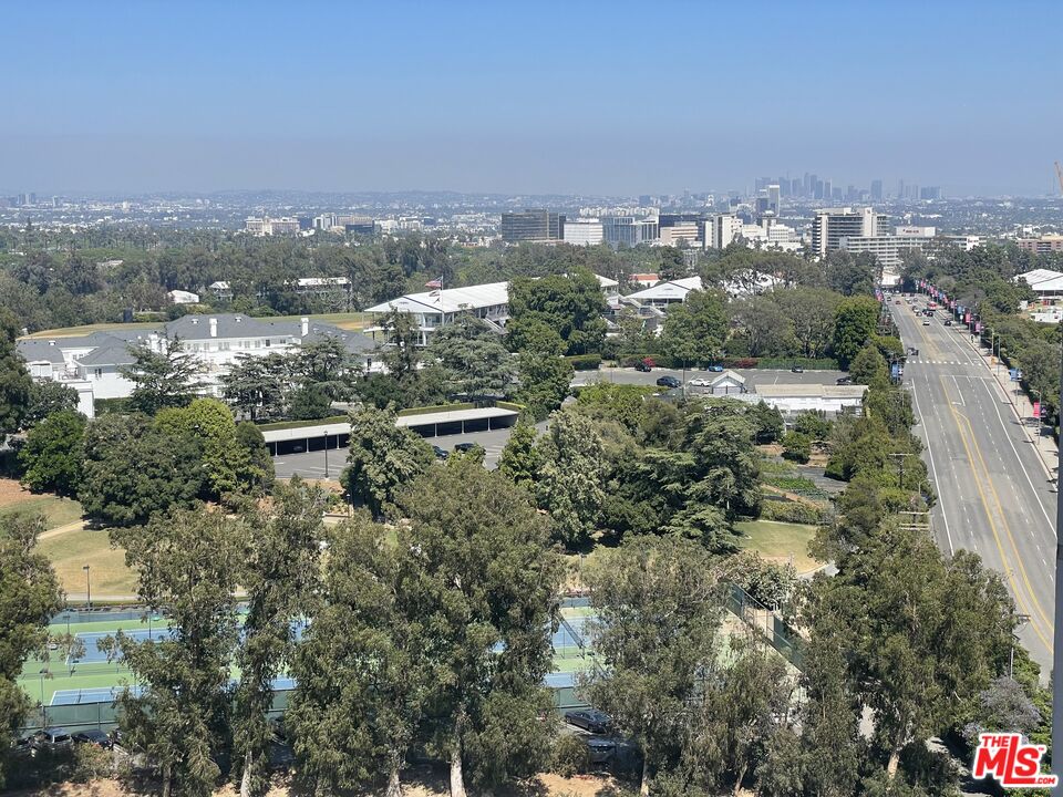 875 Comstock Ave Unit: 14A