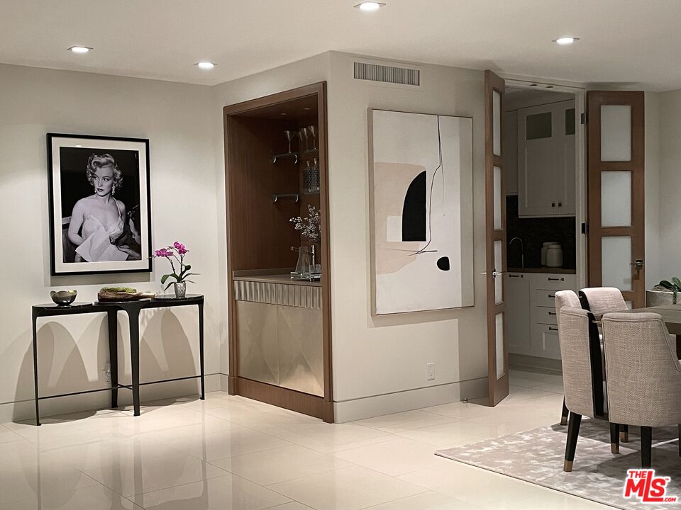 875 Comstock Ave Unit: 14A