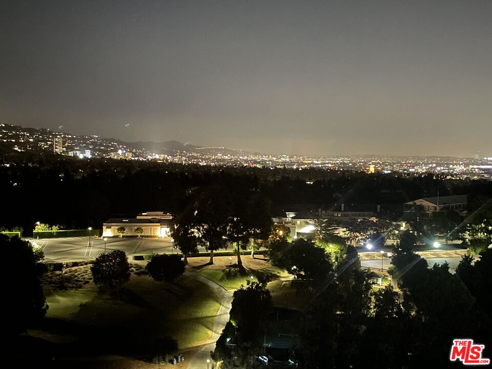 875 Comstock Ave Unit: 14A