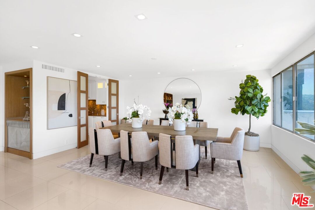 875 Comstock Ave Unit: 14A