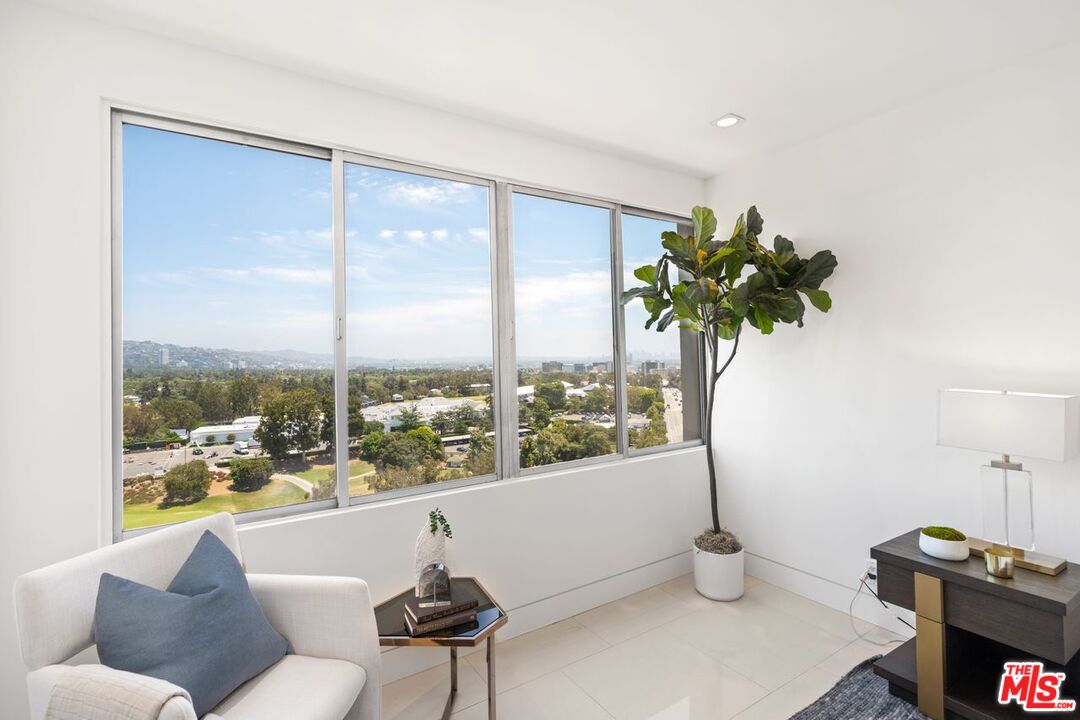 875 Comstock Ave Unit: 14A