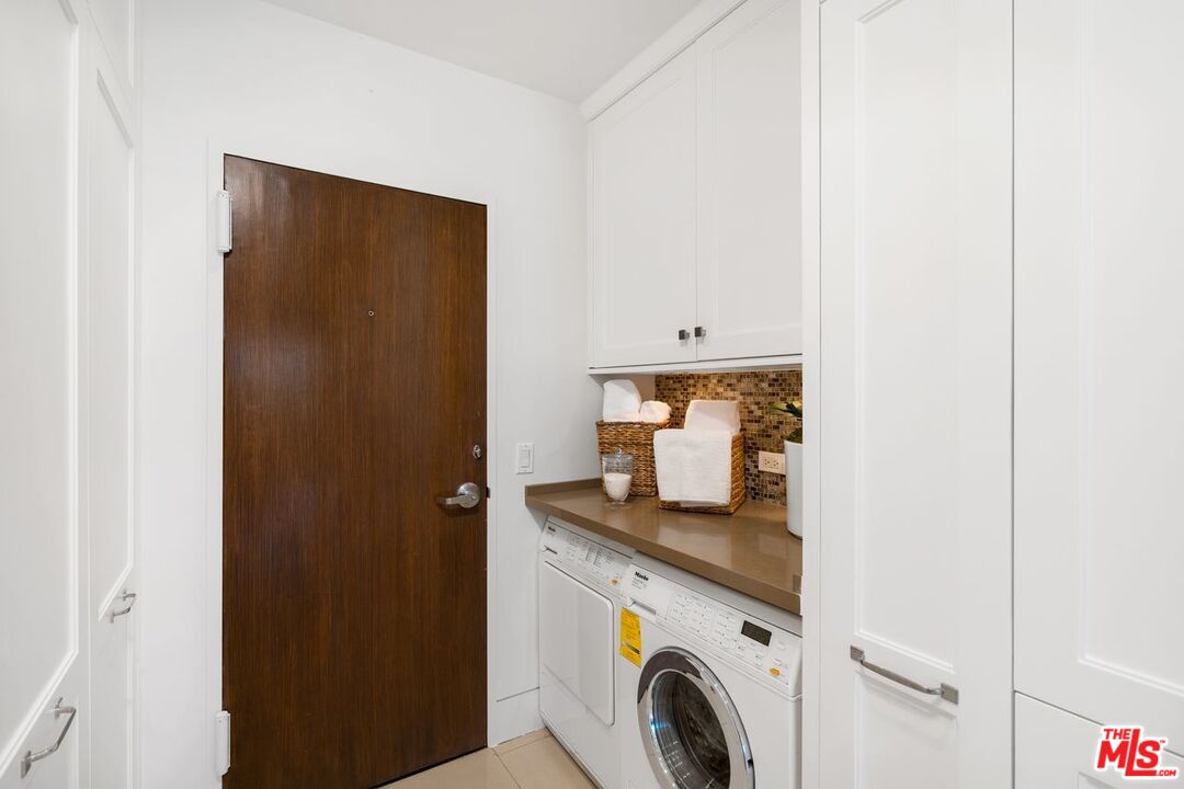 875 Comstock Ave Unit: 14A