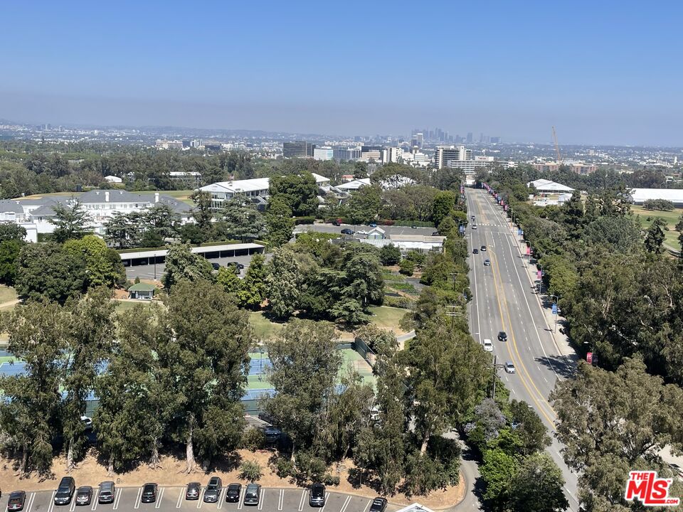 875 Comstock Ave Unit: 14A