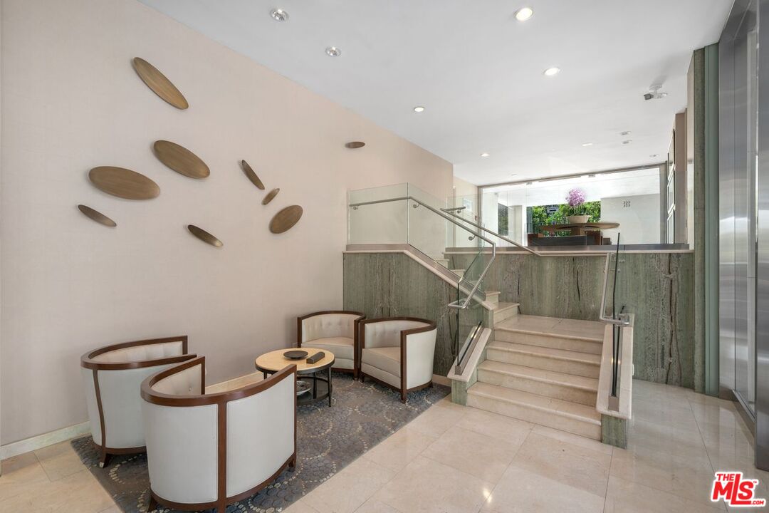 875 Comstock Ave Unit: 14A