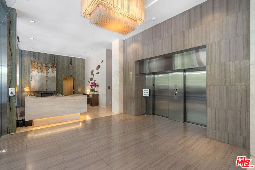 875 Comstock Ave Unit: 14A