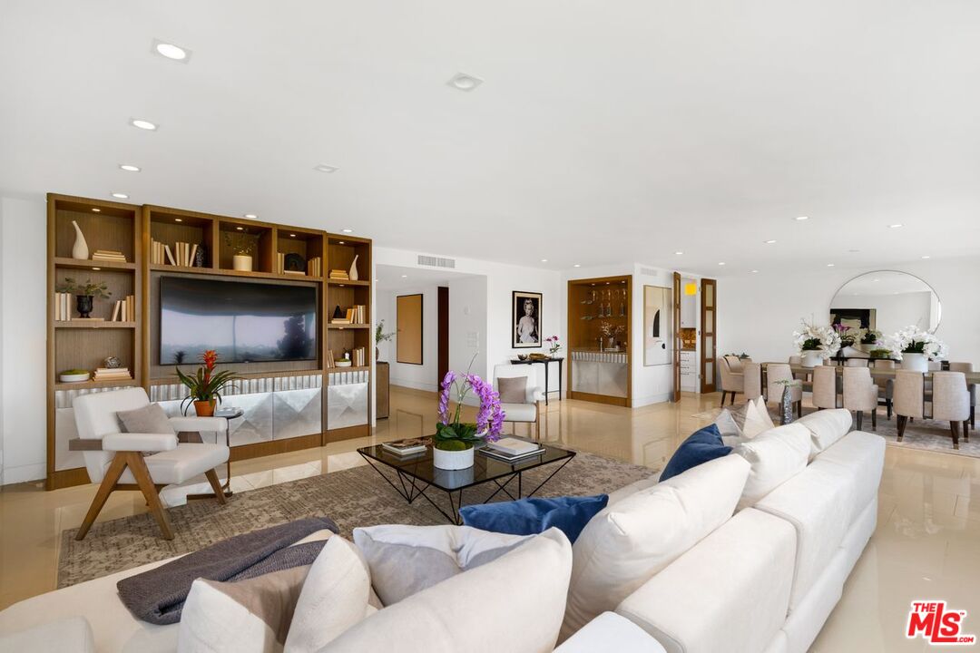 875 Comstock Ave Unit: 14A