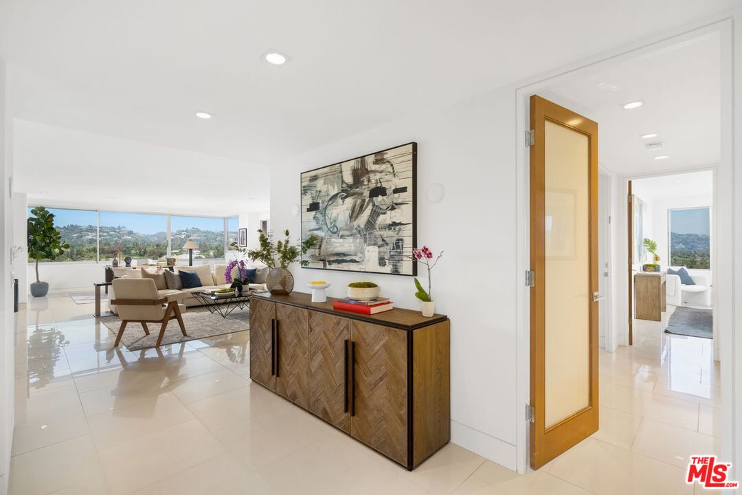 875 Comstock Ave Unit: 14A