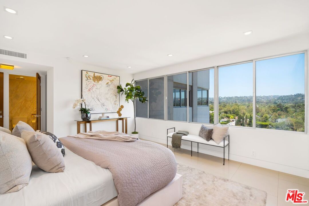 875 Comstock Ave Unit: 14A