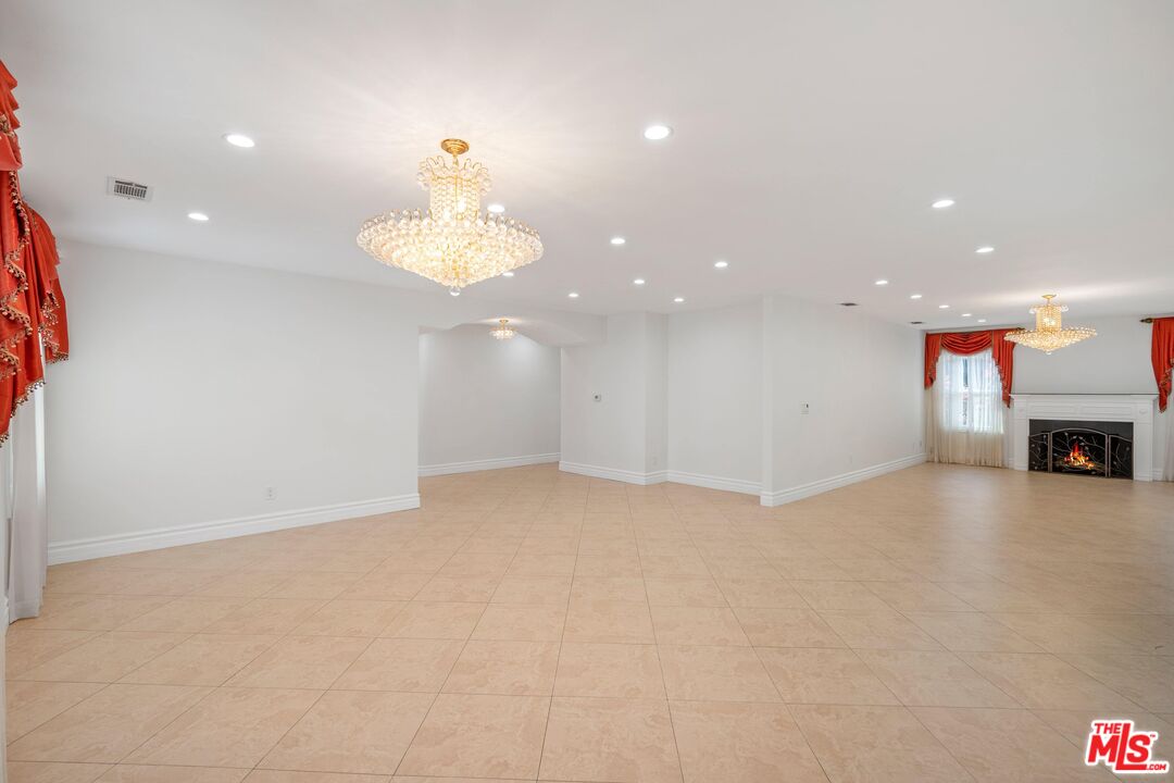 9220 Monte Mar Dr